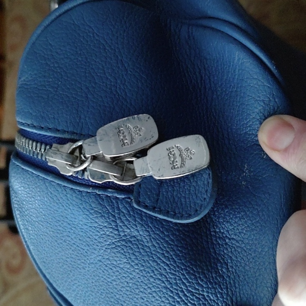 MCM papillon blue pebbled leather bag. 01709 MSRP$999 EUC - Picture 6 of 16